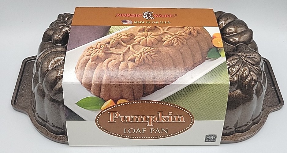 New Nordic Ware Fall Pumpkin Loaf Pan 6 Cups Platinum Collection