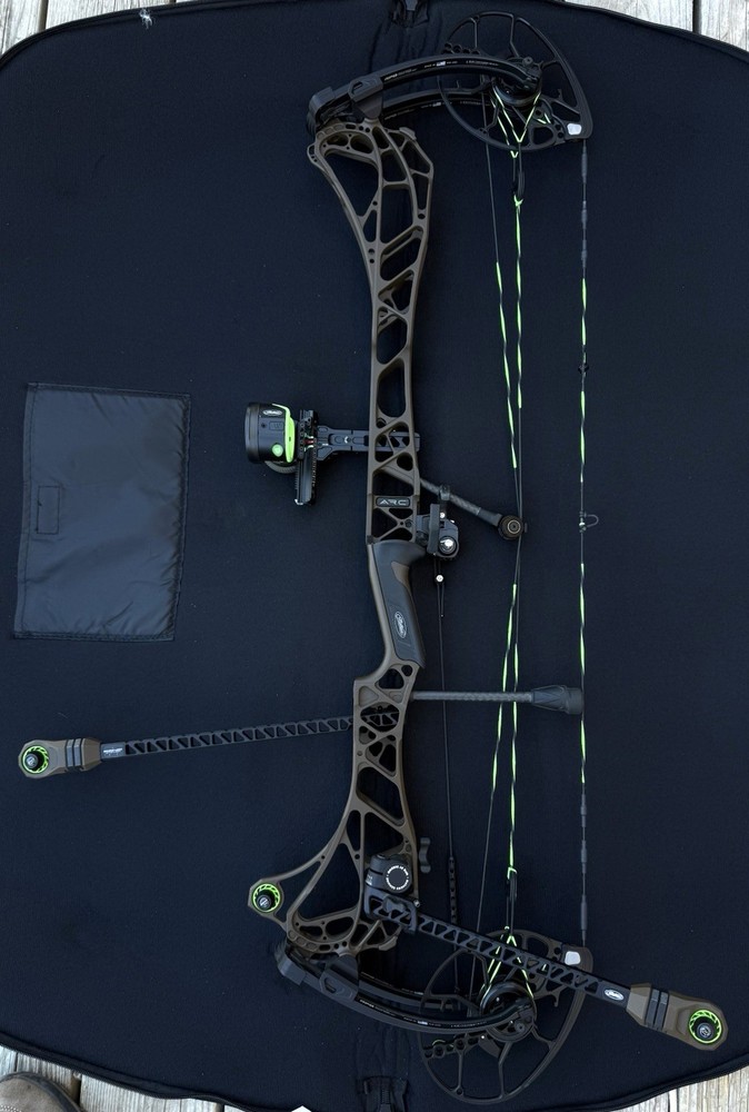 NEW 4x4 Mathews ARC 34 Bow Strings String COMPLETE SET Flo Green and Black