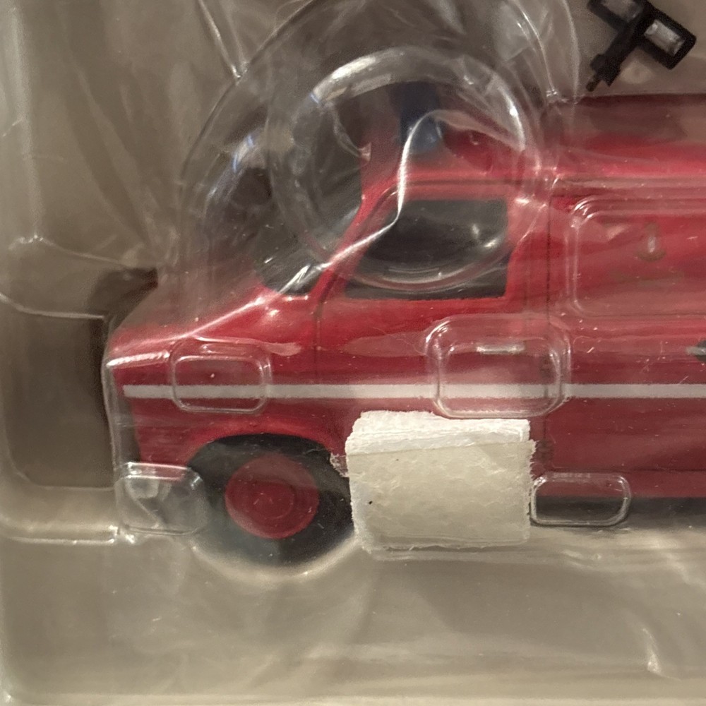 Corgi CC02301 FORD TRANSIT .WARWICKSHIRE FIRE BRIGADE.