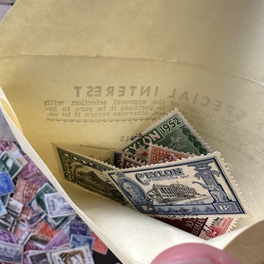 The World United States & Foreign Postage Stamp Album 1938 + Variety Stamp Lot