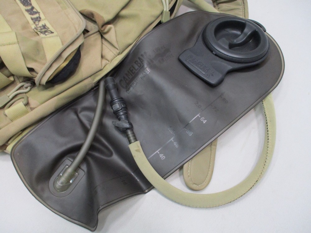 DESERT CAMO CAMELBAK SMALL PACK MULE (w. BLADDER) M.U.L.E. (USED)