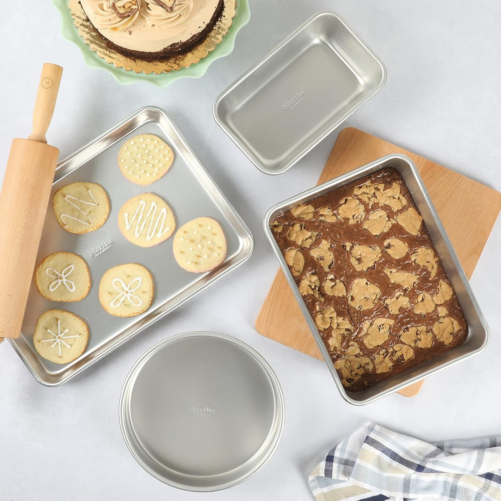 4-Piece Non-Stick Aluminum Bakeware Baking Set - Dishwasher Safe