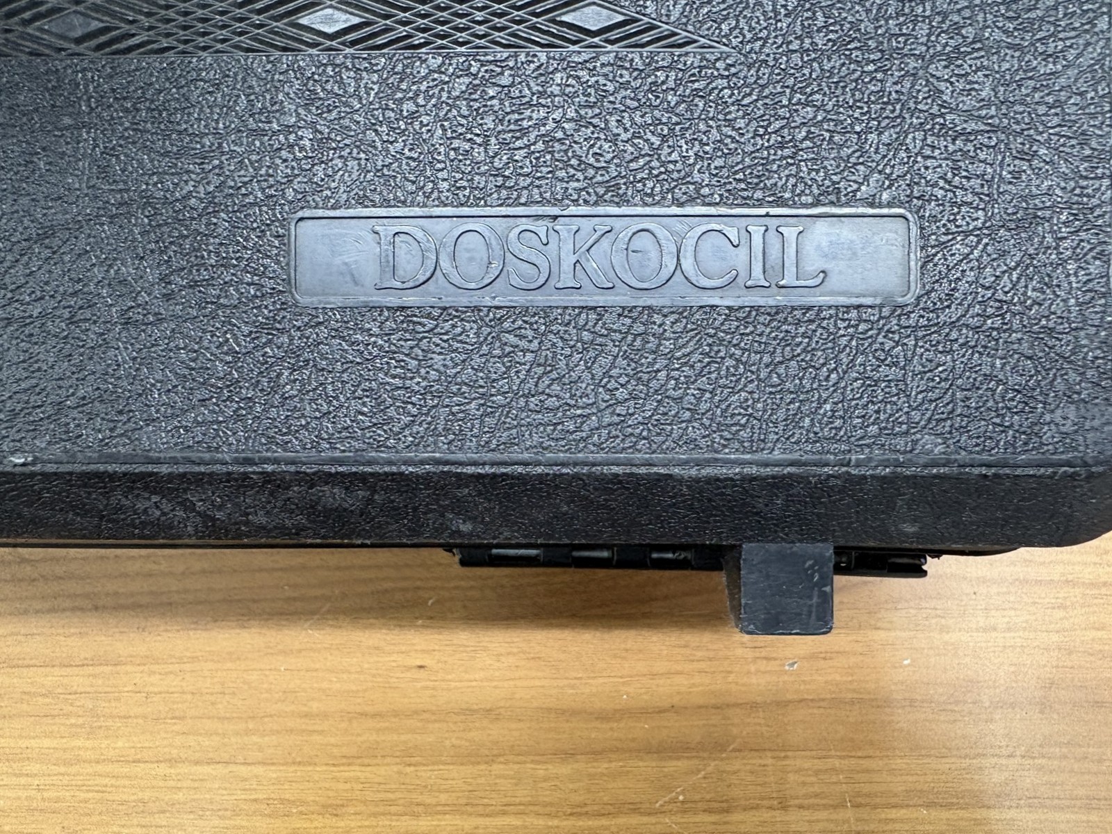 COMUNICATIONS INTERNATIONAL LTI 20/20 MARKSMAN LASER SPEED MEASURING GUN W/ CASE