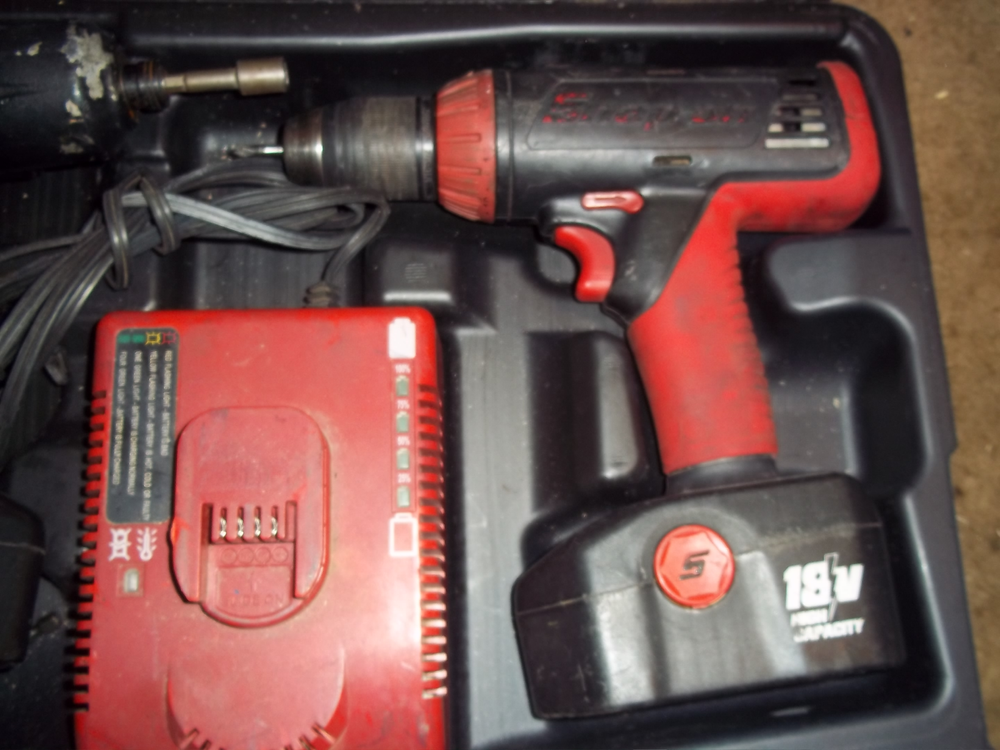 Snap-On 18 Volt Drill & Impact Kit in Case