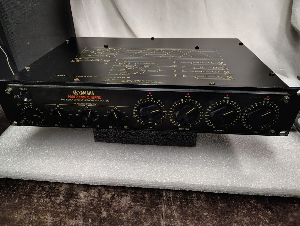 YAMAHA F-1040 electronic crossover