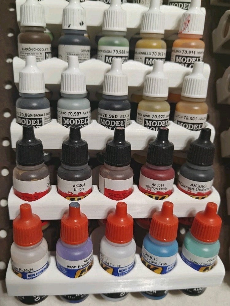 3D Printed Scale Model 17ml Paint Bottel Holders for Peg Board White
