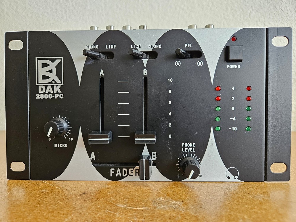 DAK 2800-pc Phono Preamp Interface Mixer w/power