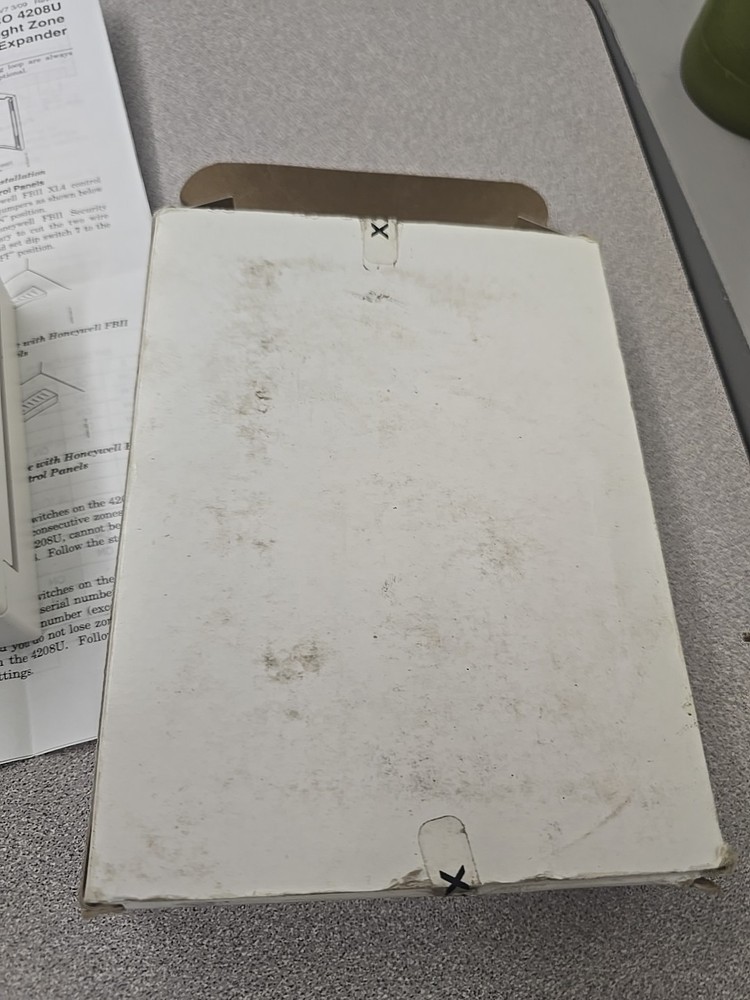 Honeywell 4208U V-Plex Universal 8-Zone Expander Module