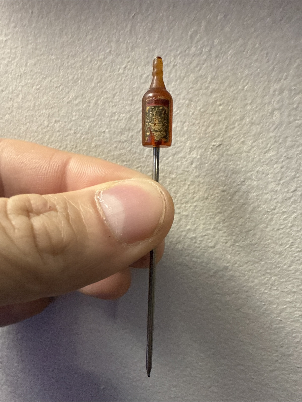 1 Stick Art Deco HARRIS DUNN Wonder Mini Bar Martini Cocktail Pick Amber Bottle