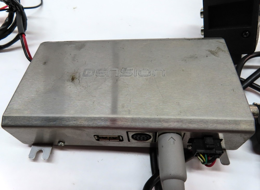 4HL DENISON GATEWAY 500 iPOD USB MULTIMEDIA INTERFACE MODULE w/HARNESS