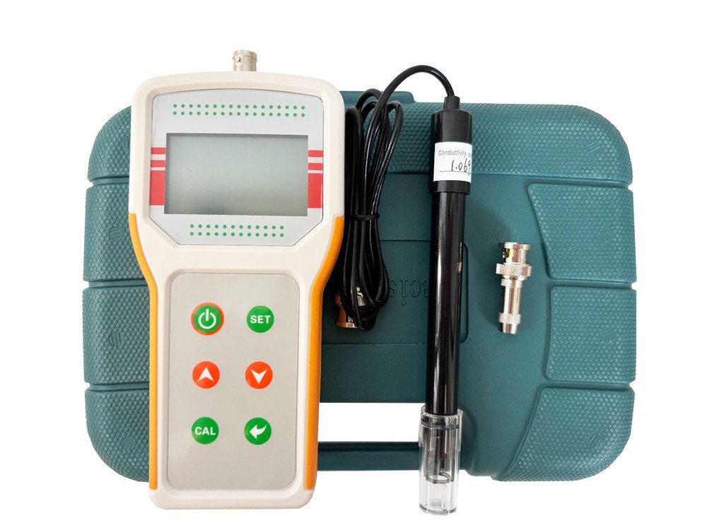 Conductivity Meter Water Quality Analyzer with Temp Compensation 10-50℃ Manual