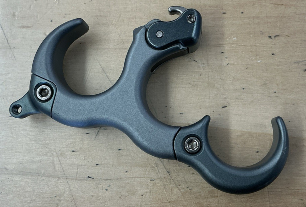 Ultraview Hinge 2 Large Release with Extra Additions Great Condition