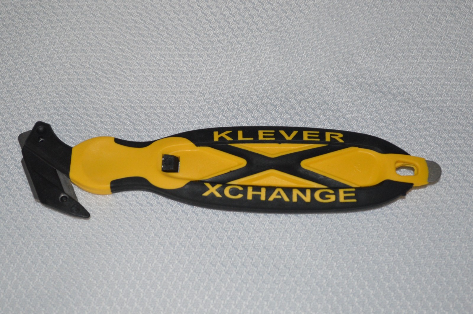 KLEVER CUTTER ~ X-CHANGE ~ SAFETY CUTTER ~ BOX CUTTER ~ REPLACEABLE BLADE ~ NEW