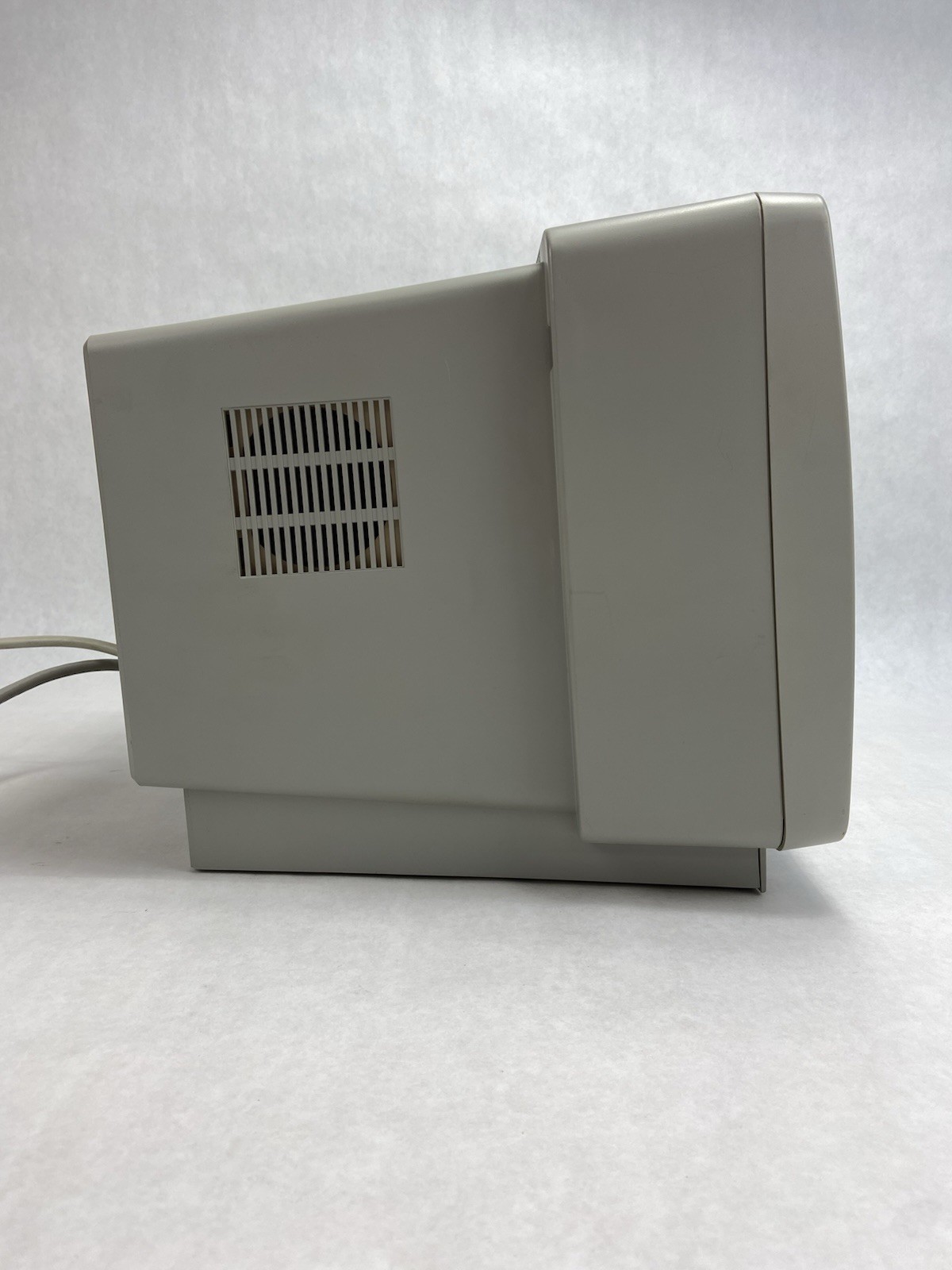 Atari SM124 Monitor July 1985 Power Tested