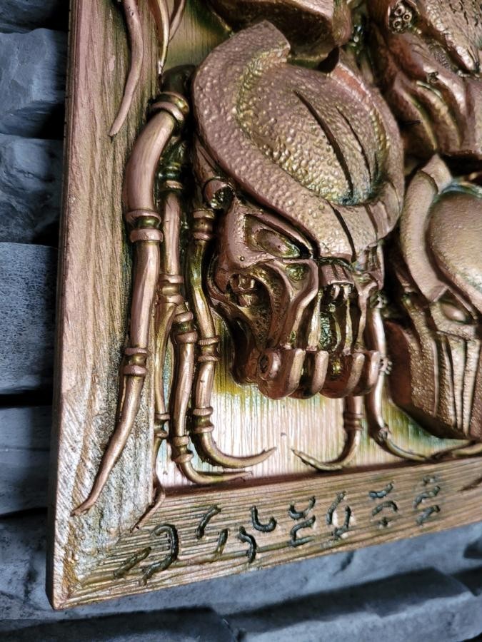 Predators Relief Bronze, NEW, Style Giger