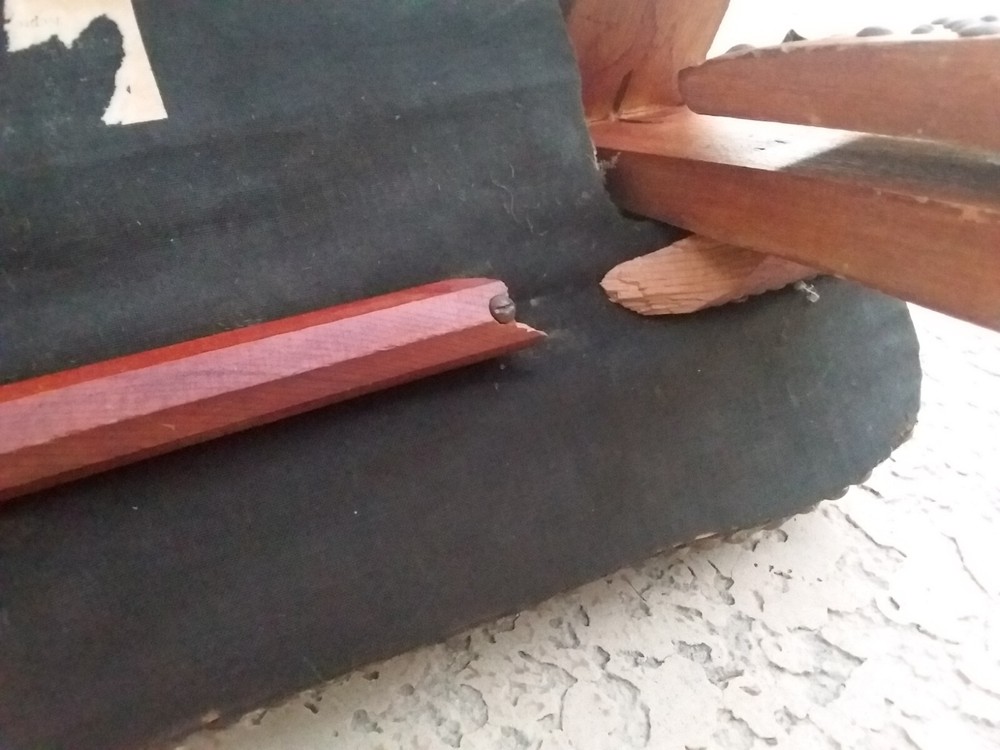 VINTAGE ANTIQUE CAMEL SADDLE/STOOL FOLDING LEGS