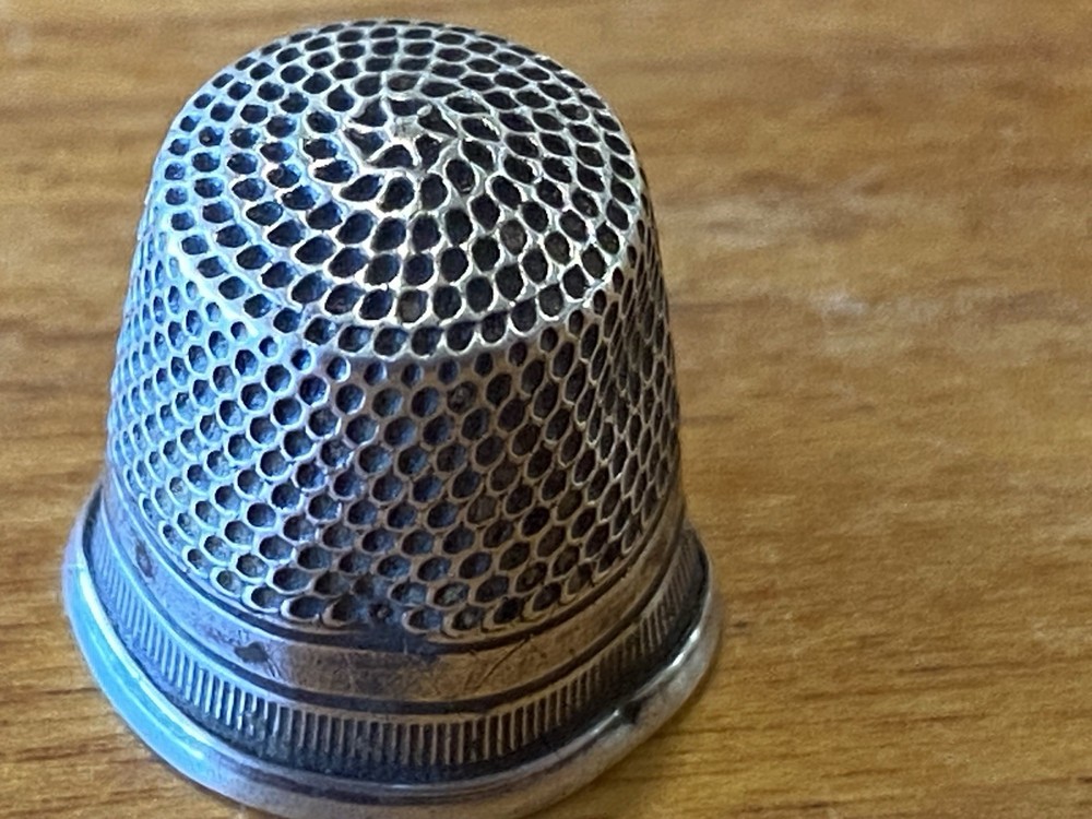 Antique Sterling Silver Thimble 8