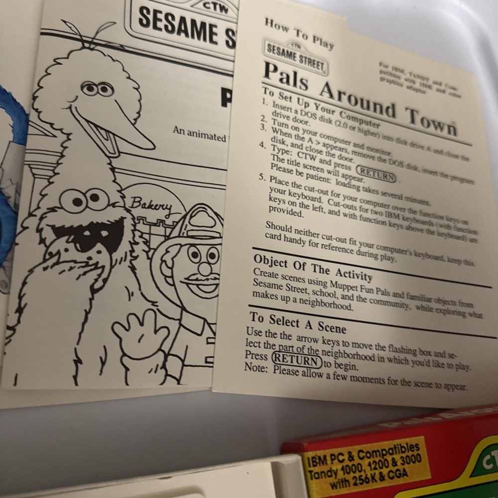 Sesame Street PALS AROUND TOWN HI TECH Expressions Floppy Disk UNTESTED Software