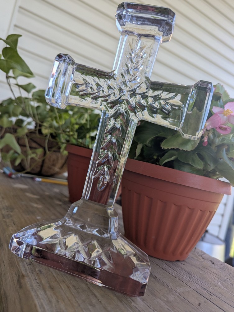 SOLID GLASS CROSS STANDS 10×6" HOME DECOR