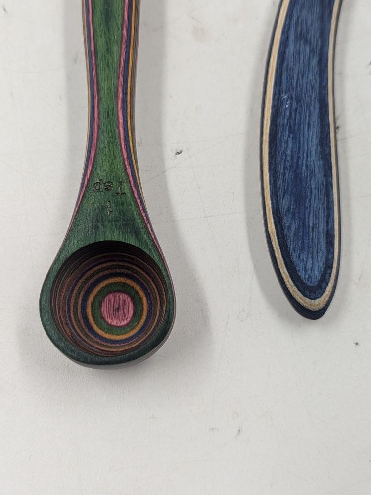 Rainbow Pakkawood Measuring Spoon and Spreader
