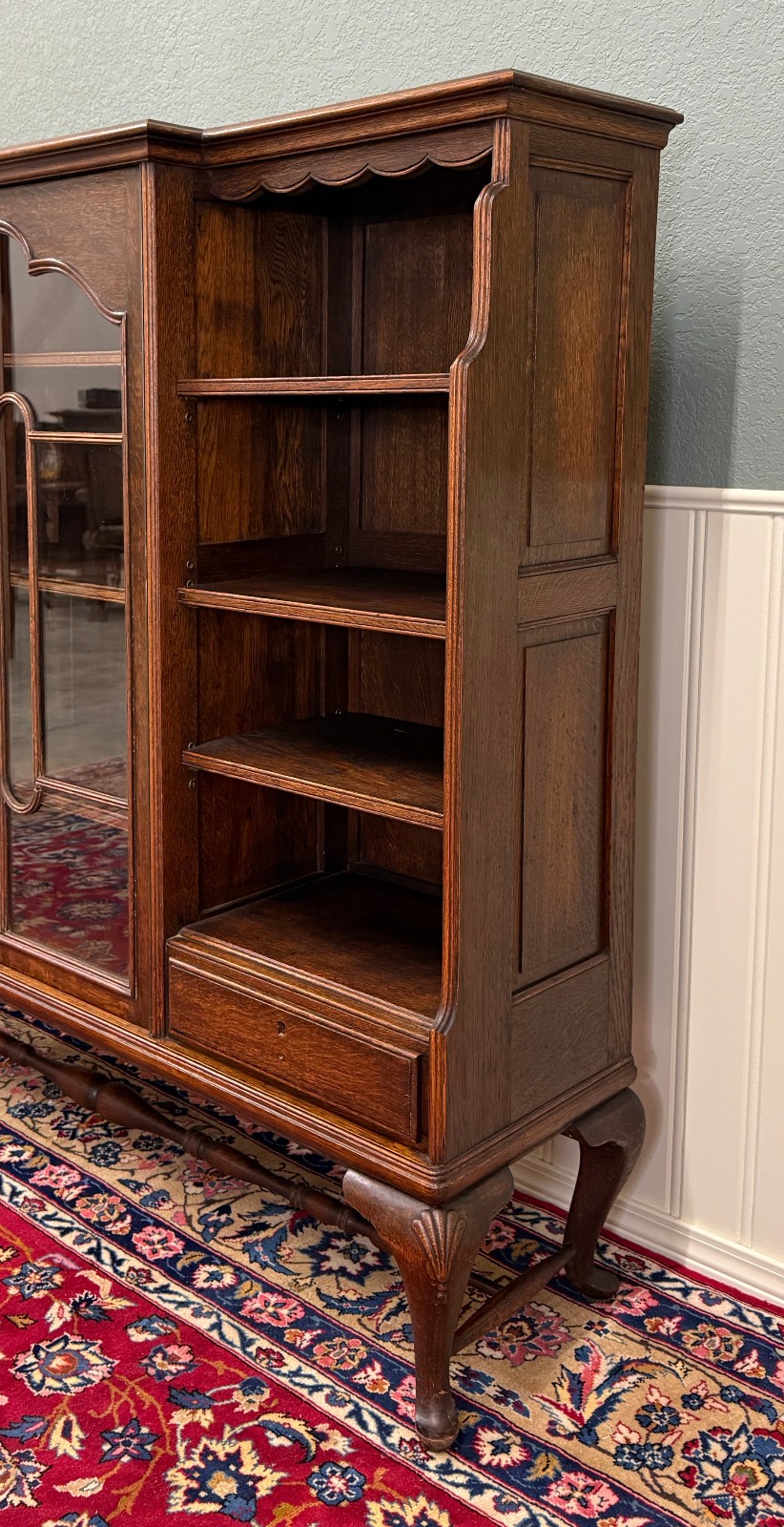 Antique English Bookcase Bookshelf Cabinet Glass Oak Queen Anne Legs 1920s-30s