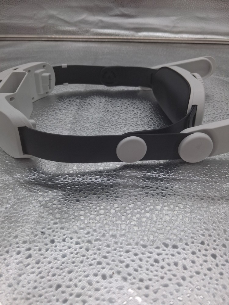 Meta Quest MQ2000 Headstrap W 2 USB C Ports