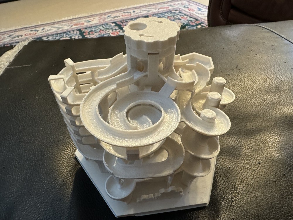 3D Printed Marble Run Machine