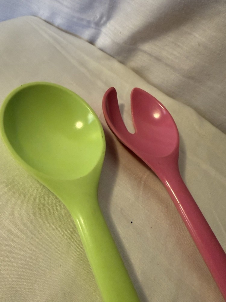 Retro Plastic Salad Server Set Spoon Fork Green Pink Vintage Style