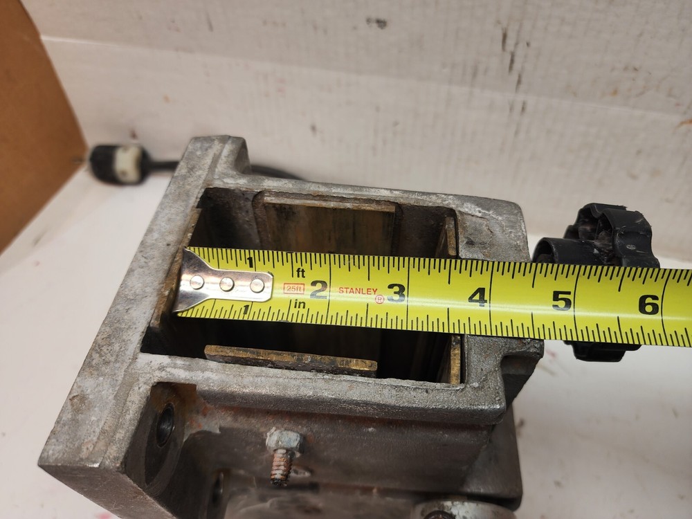 Milwaukee core drill stand Carriage assembly motor mount