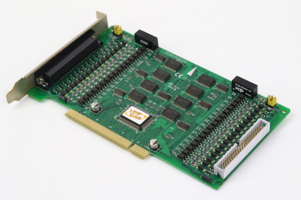 IPC DAS PISO-P32C32 NIVERSAL PCI INTERFACE BOARD (AT23A)