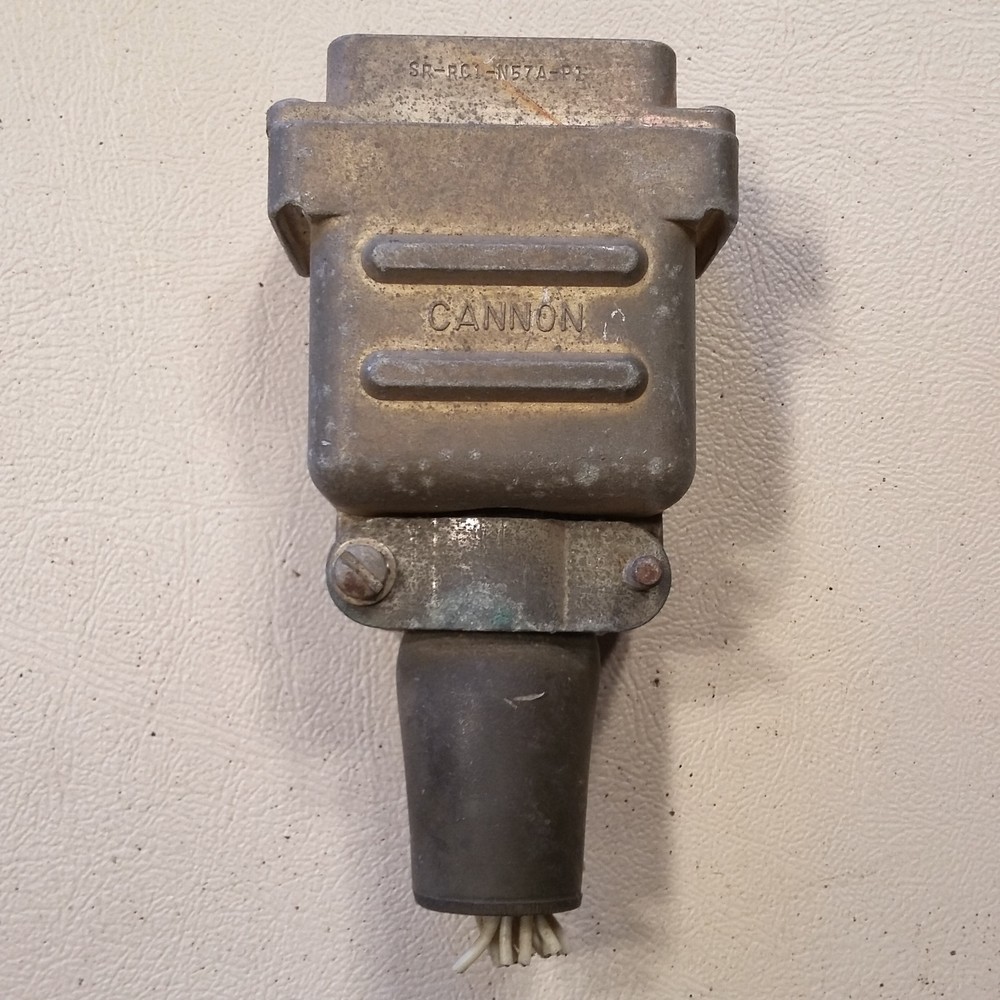 Cannon SR-RC1-N57A-P1 Connector