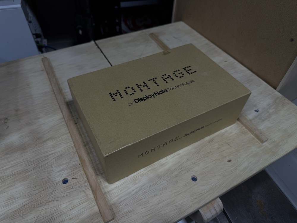 Clear Touch DisplayNote Montage