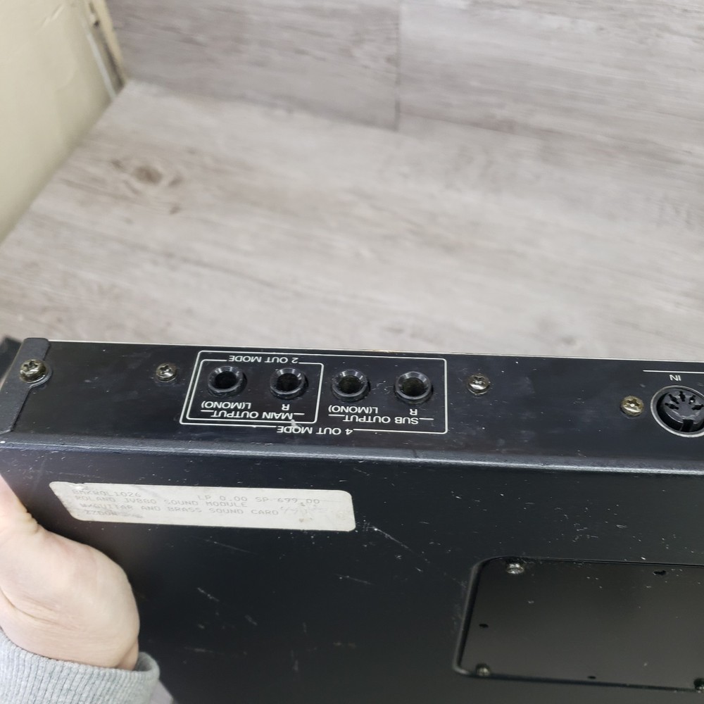 Roland JV-880 Multi Timbre Sound Module Synthesizer