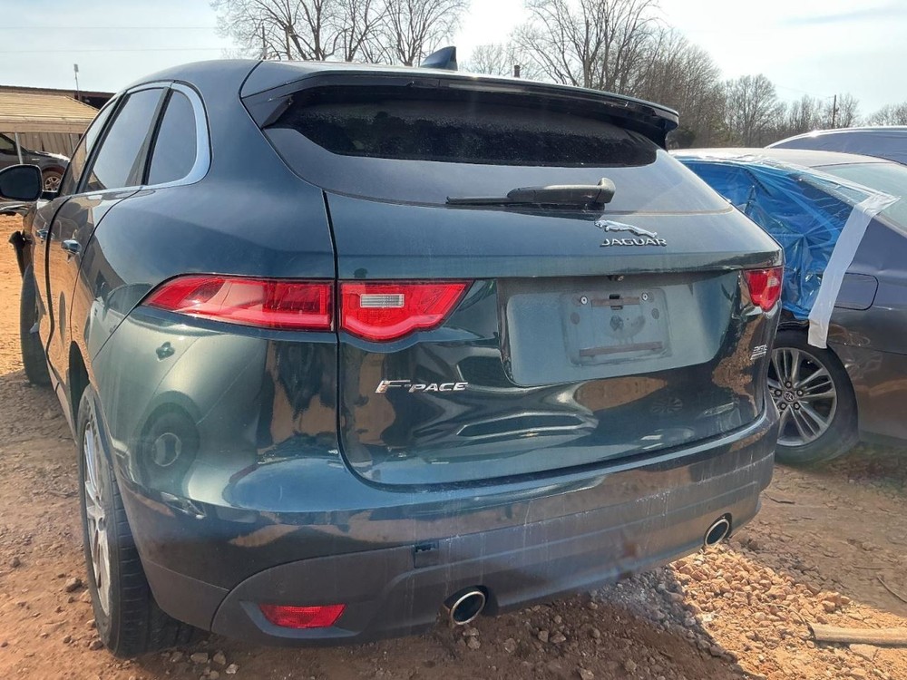 F-PACE 2017 Glove Box 4960752