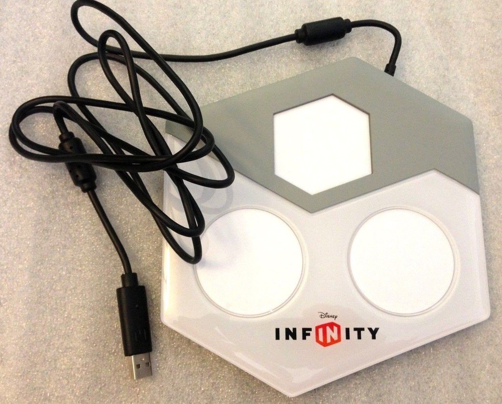 *Disney Infinity 3.0 Xbox One X Portal Base Only, will work in 2.0 INF-8037059👾