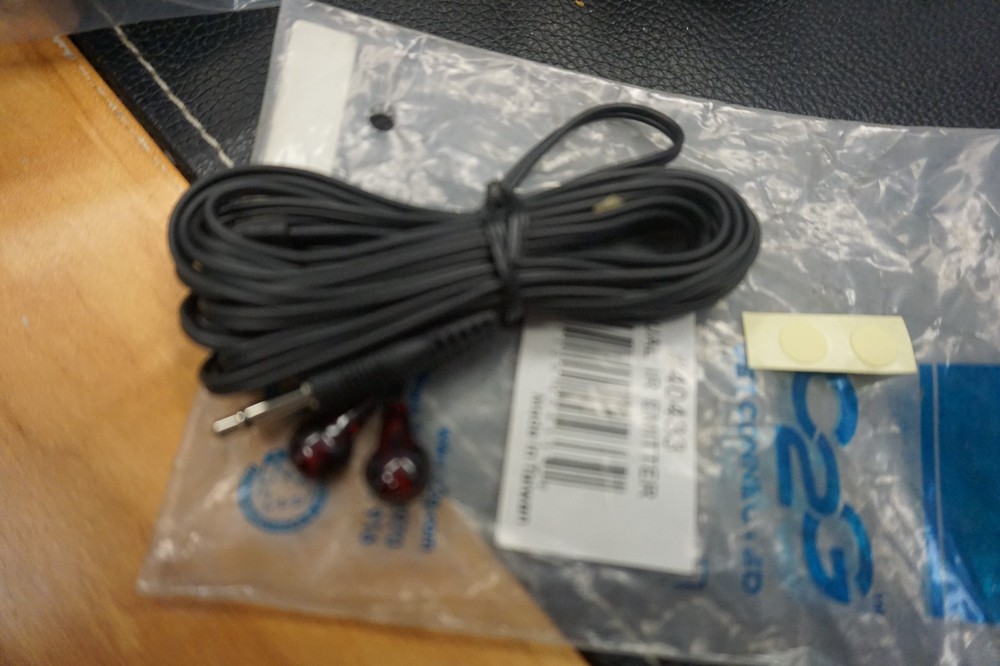 C2G DUAL IR EMITTER 40433