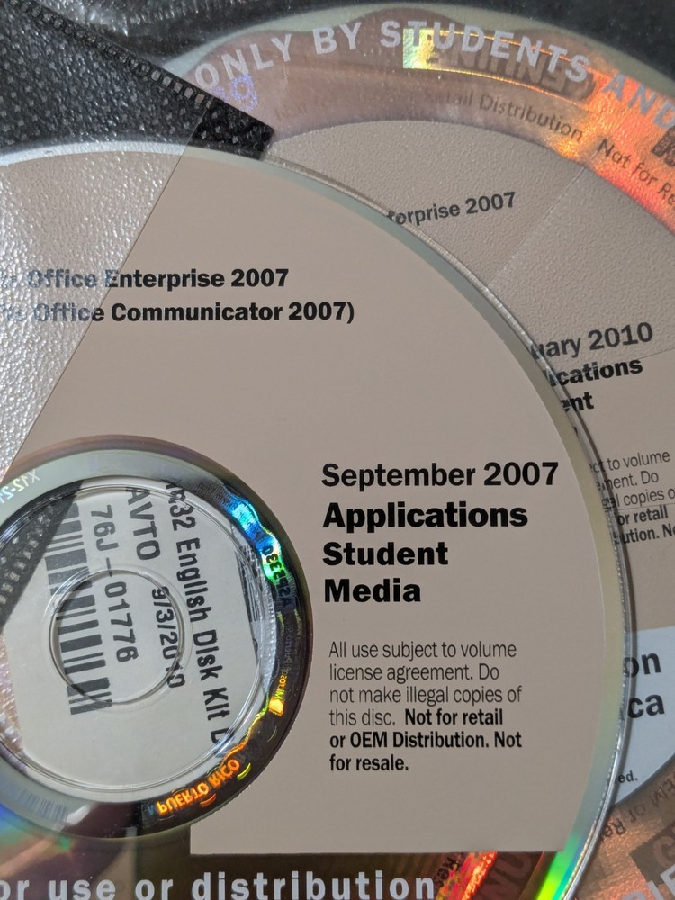 Microsoft Office XP Professional Application Student Media / 7 discs Dates Vary