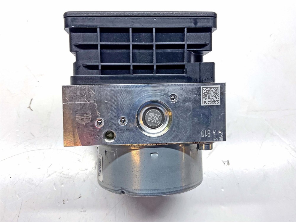 2025 BMW M1000R ABS Pump Modulator - 34511692906