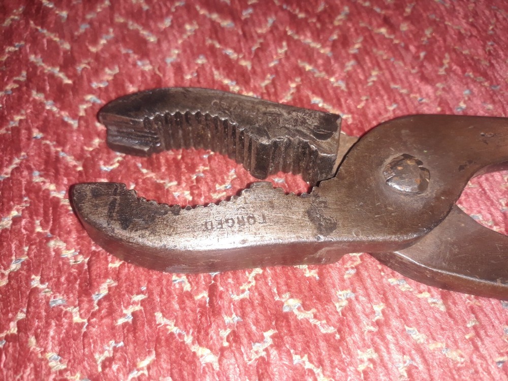 BLACKSMITHS TONGS 12 INCH