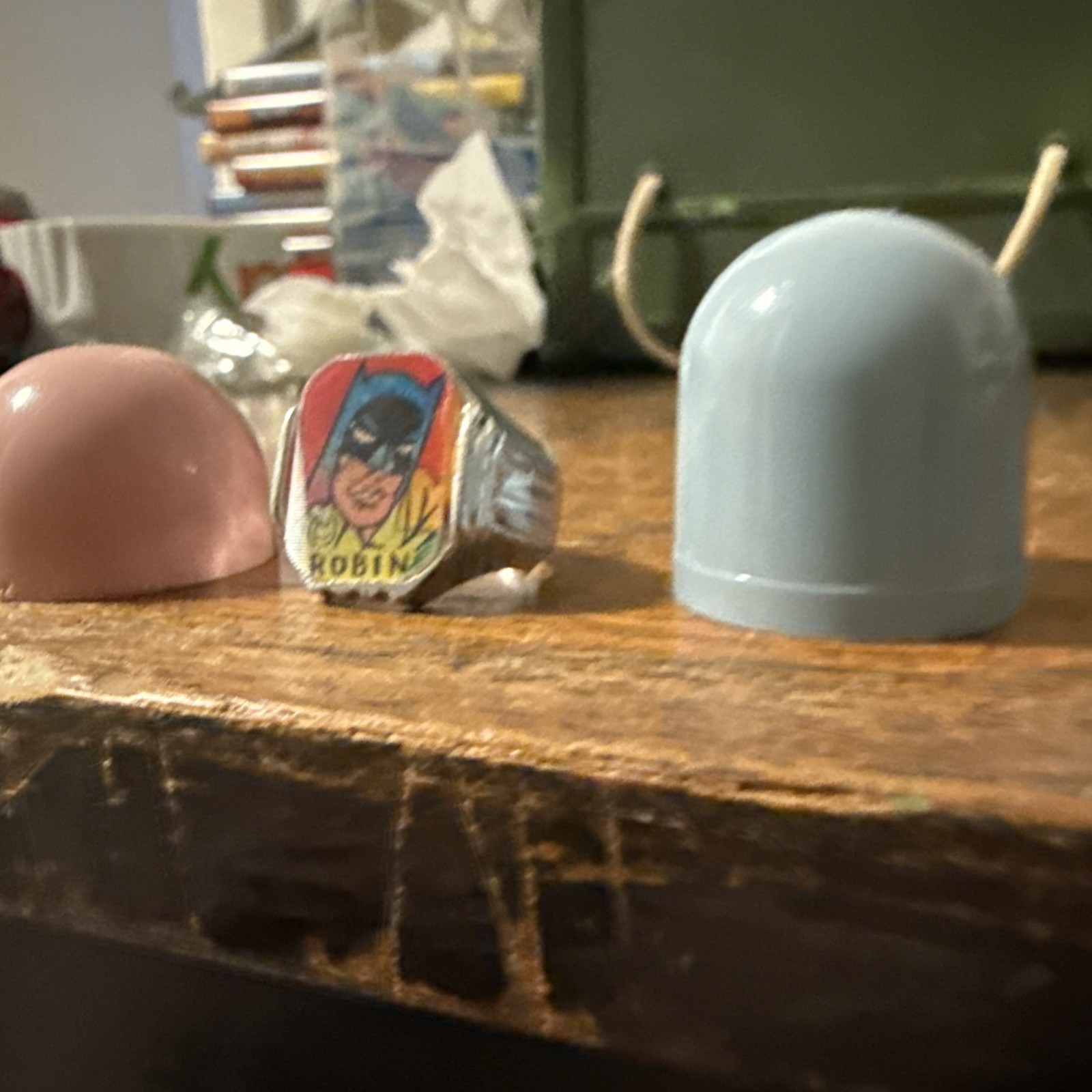 Batman & Robin (Robin) Vintage 1960's Plastic Flicker Ring W/ OG Gum Ball Case