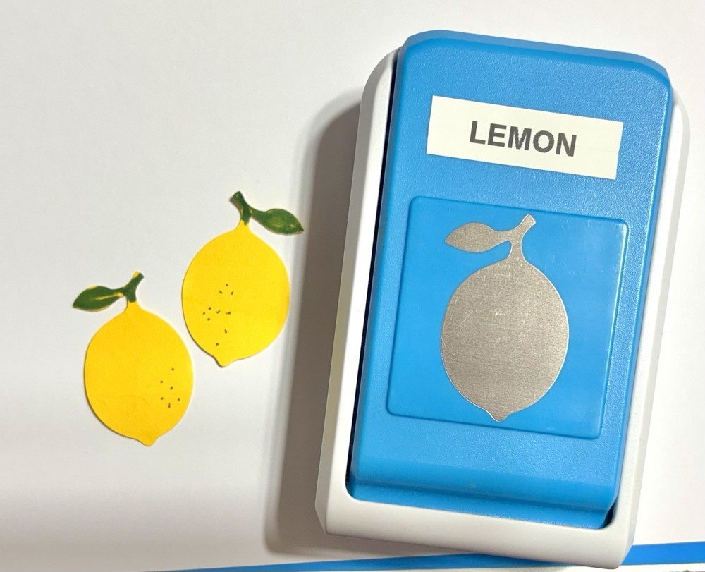 Creative Memories LABELED LEMON Decorative Punch NEW , No Box