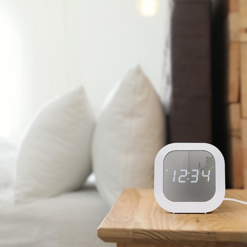 Digital Alarm Clock Mirrored LCD USB Snooze Brightness Control Battery Backup