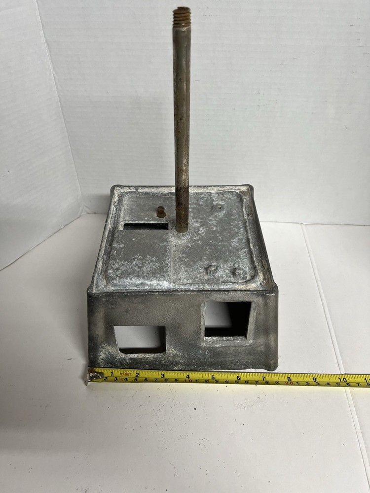 Sun 5 Cent Peanut Nut Machine Nickel - Vintage Push Pull Coin