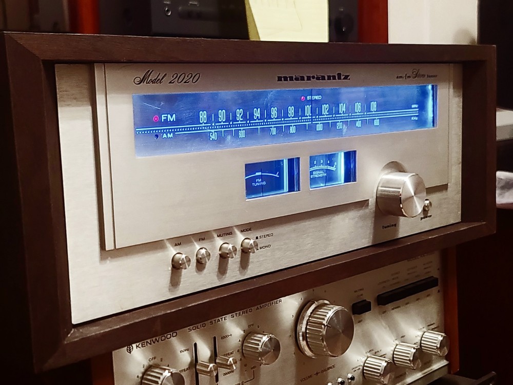 PRO SERVICED CHERRY MARANTZ 2020 W/WOOD CASE, TIFFANY INPUTS