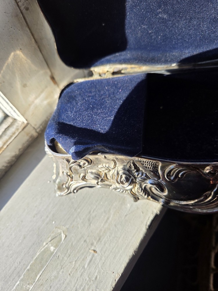 Vintage Wallace Silverplated Art Nouveau Jewelry Musicbox 1950-1960s Coffin Shap