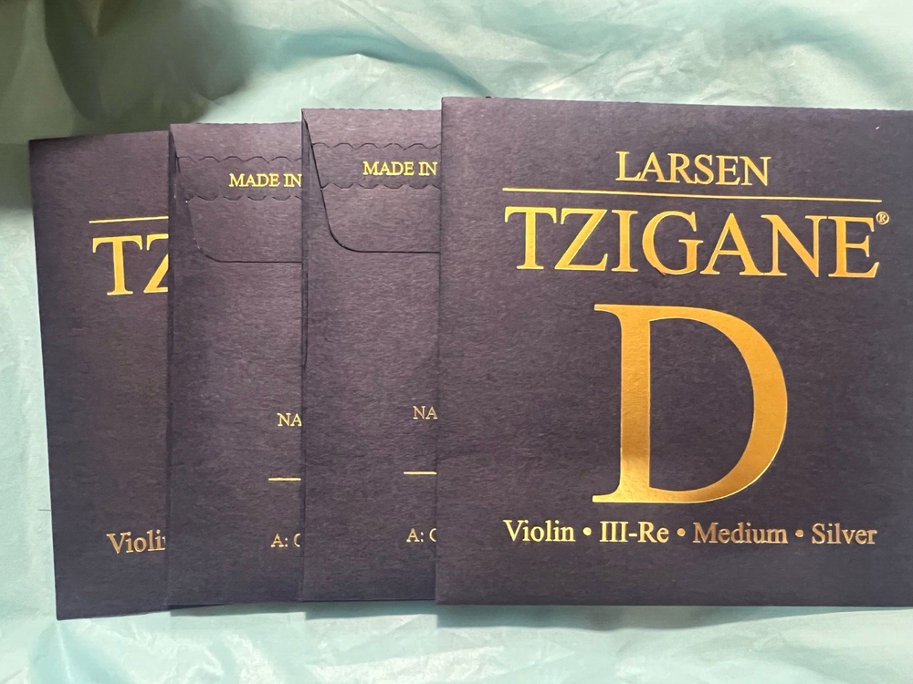Larsen Tzigane Violin Strings Set 4/4