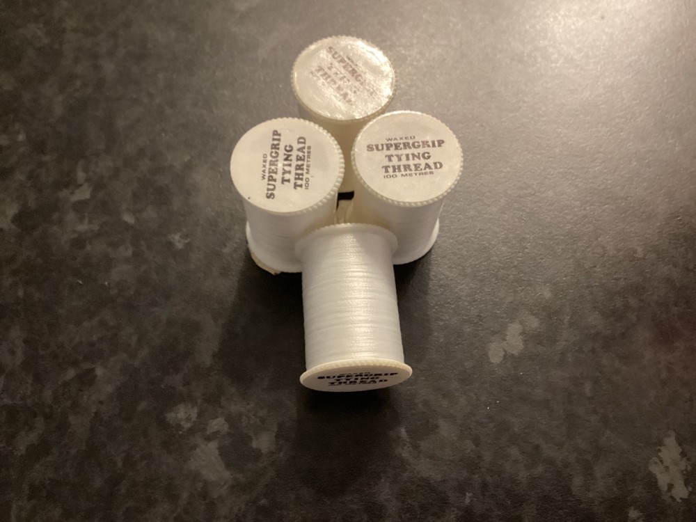 Lureflash Waxed Supergrip Tying Thread 100m white