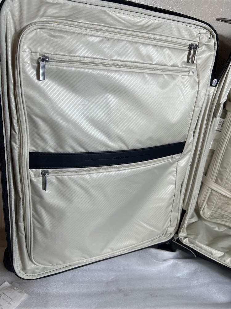 Samsonite Silhouette 18 Expandable Medium Softside Check-in Spinner
