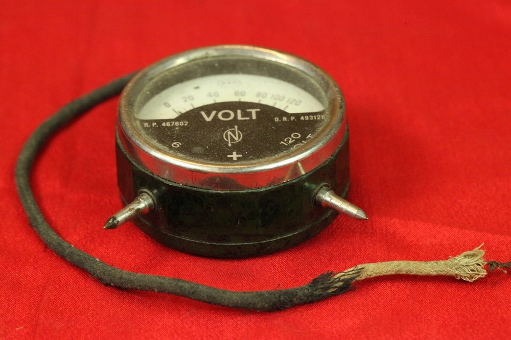 ORIGINAL WWII German Signallers, engineers Voltmeter