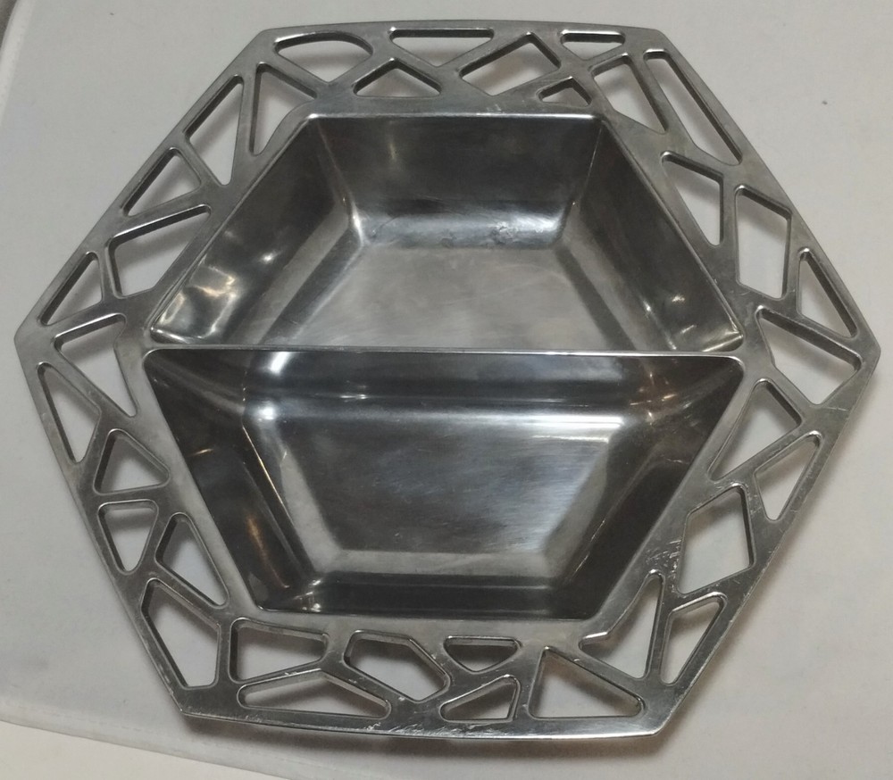 Wilton Armetale Symphony 11.5" Hexagonal Divided Serving Bowl